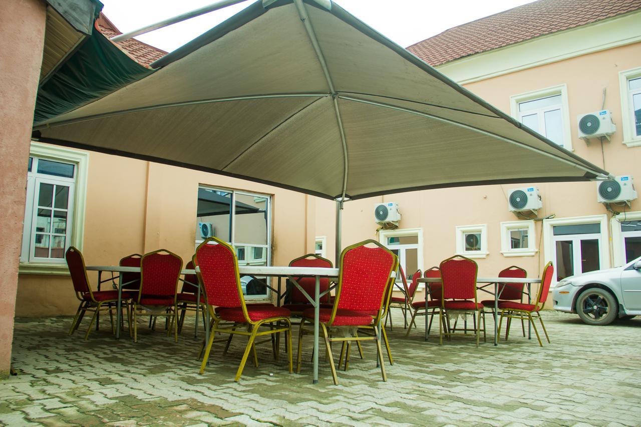 Glasshouse Hotel And Suites Egba Экстерьер фото