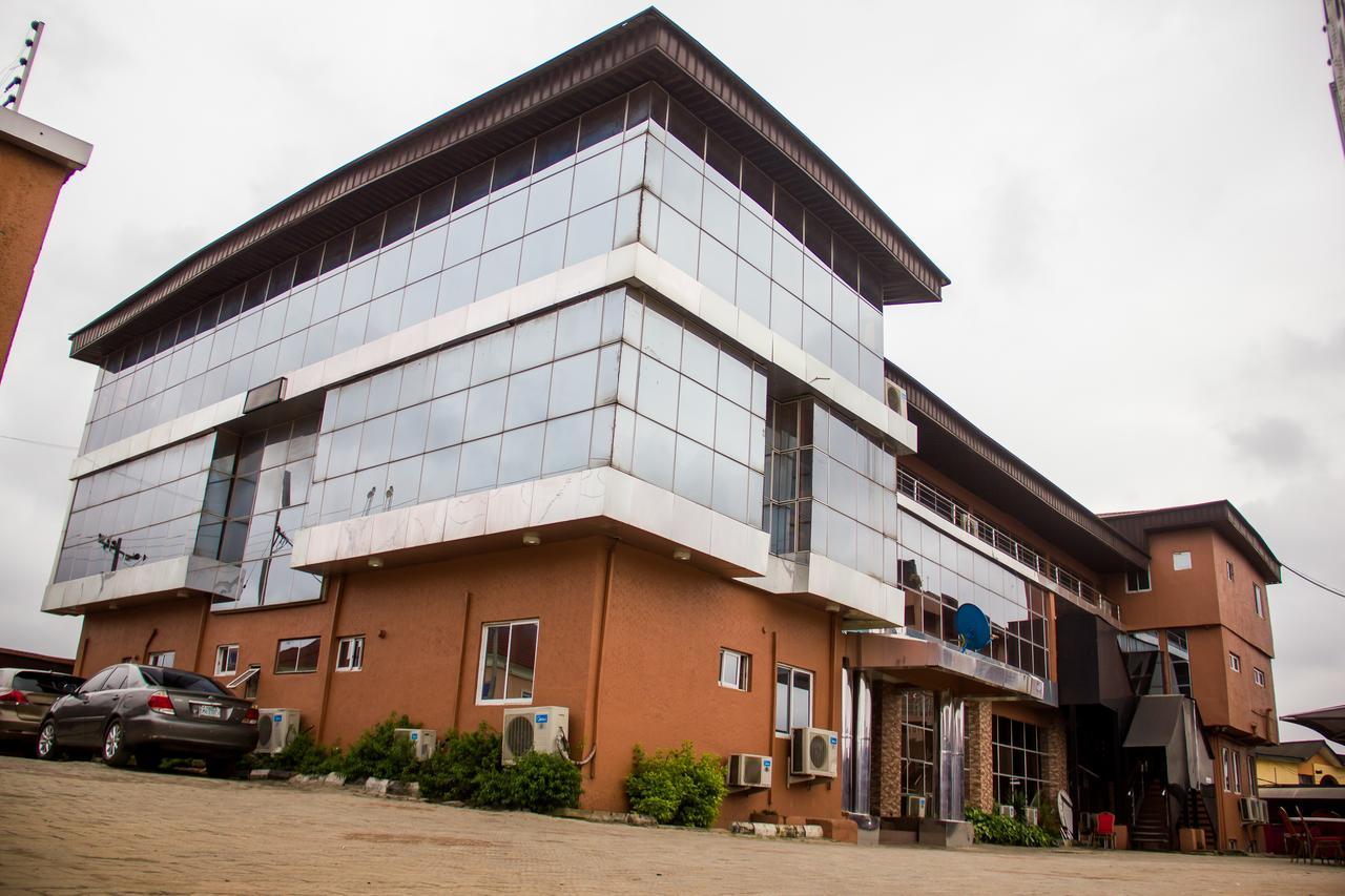 Glasshouse Hotel And Suites Egba Экстерьер фото